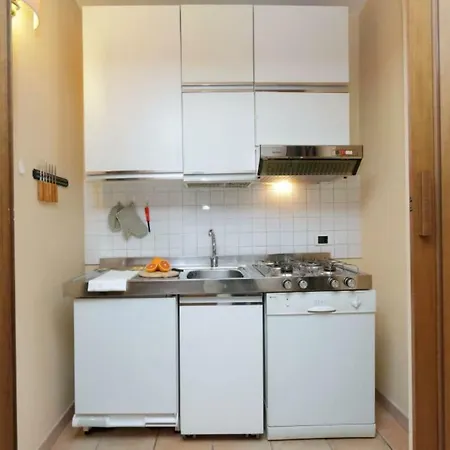 Trevi To Spanish Steps Apartamento Roma